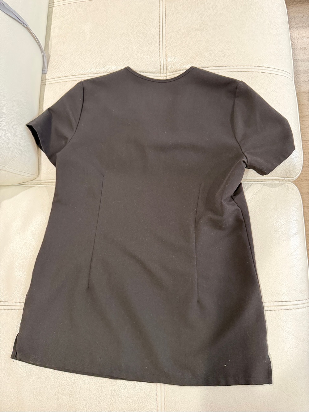 FIGS Scrub Set in Black in XXS/XS-T - Picture 4 of 9